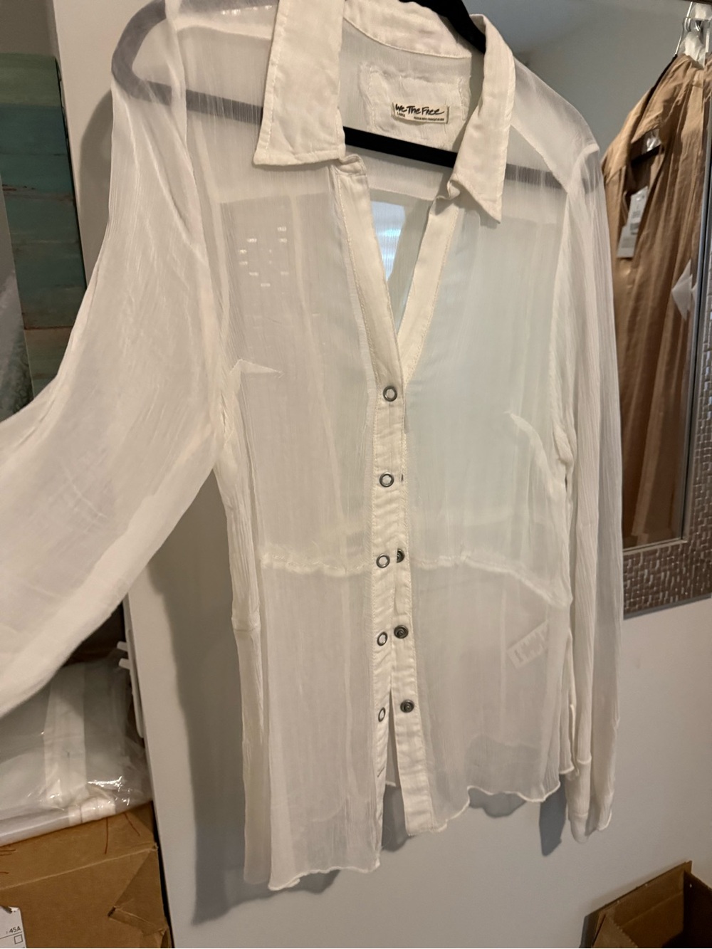 FREE P . LARGE AND PERFECT . worn twice !
❤️❤️❤️